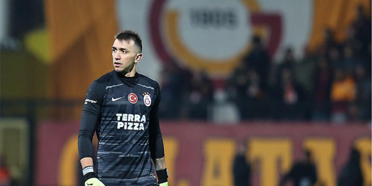 Galatasaray taraftarını sevince boğan Muslera gelişmesi