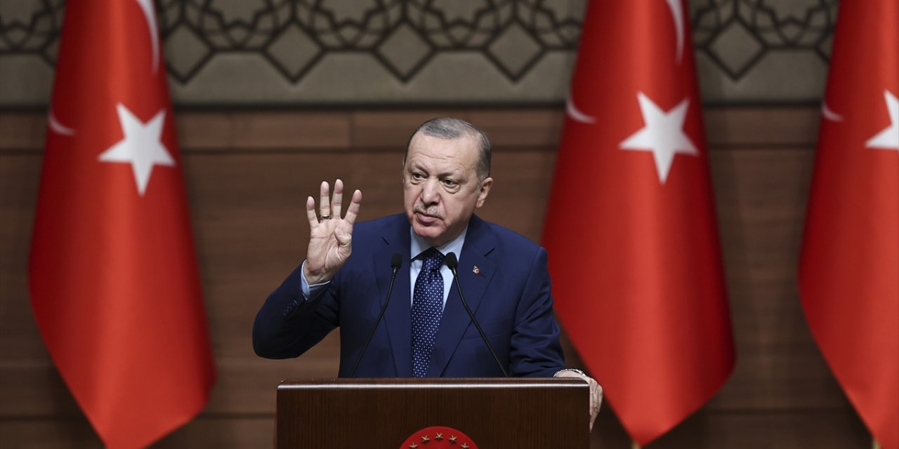 Cumhurbaşkanı Erdoğan: "Her yolu denediler ama yine milletimize diz çöktüremediler"