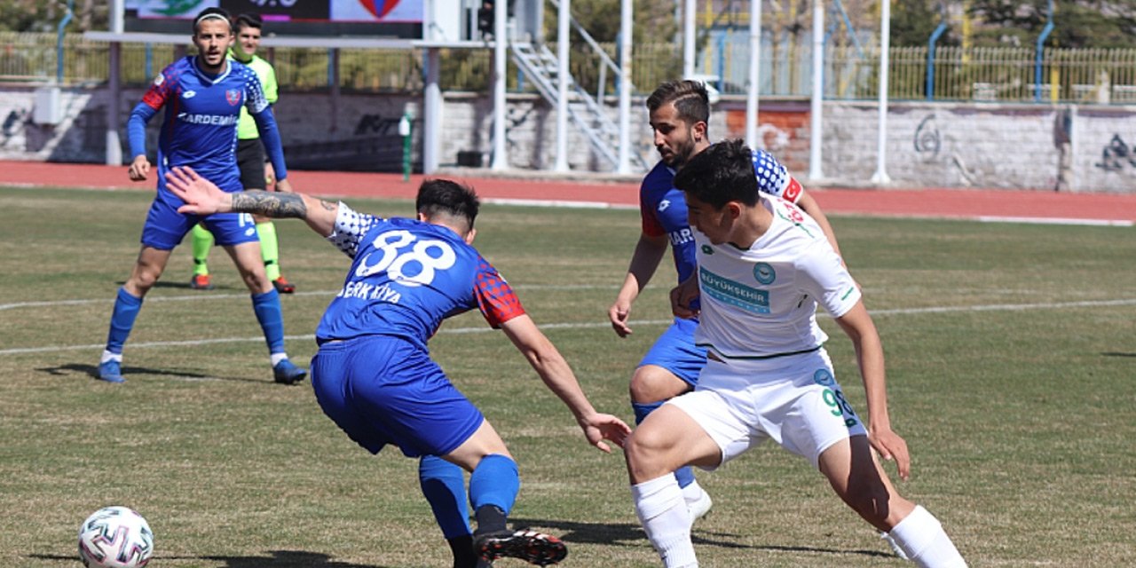 1922 Konyaspor bu görüntülerle hakem kararlarına isyan etti: "Biz futbol oynamak istiyoruz"