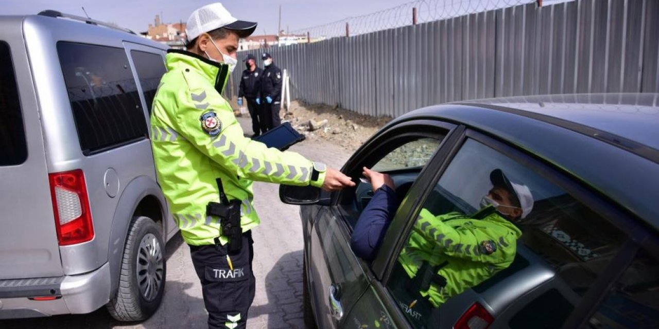 Konya trafiğinde 2 bin 304 sürücüye ceza