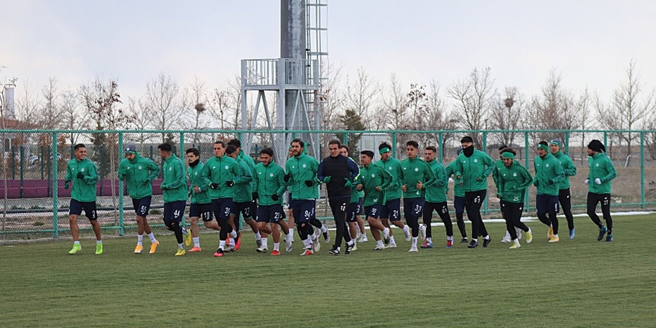 Ligde çıkışa geçen 1922 Konyaspor'da Etimesgut mesaisi