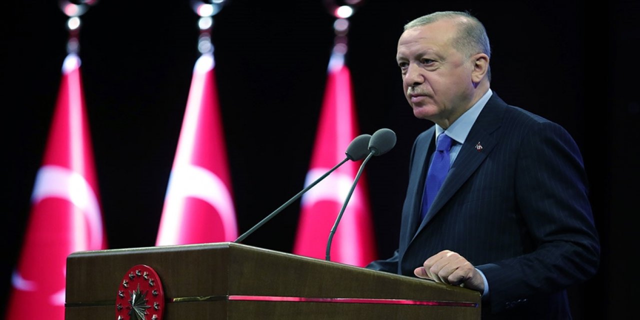 Cumhurbaşkanı Erdoğan: Türkiye akıllı telefonda bölgenin üretim üssü olma yolunda emin adımlarla ilerliyor