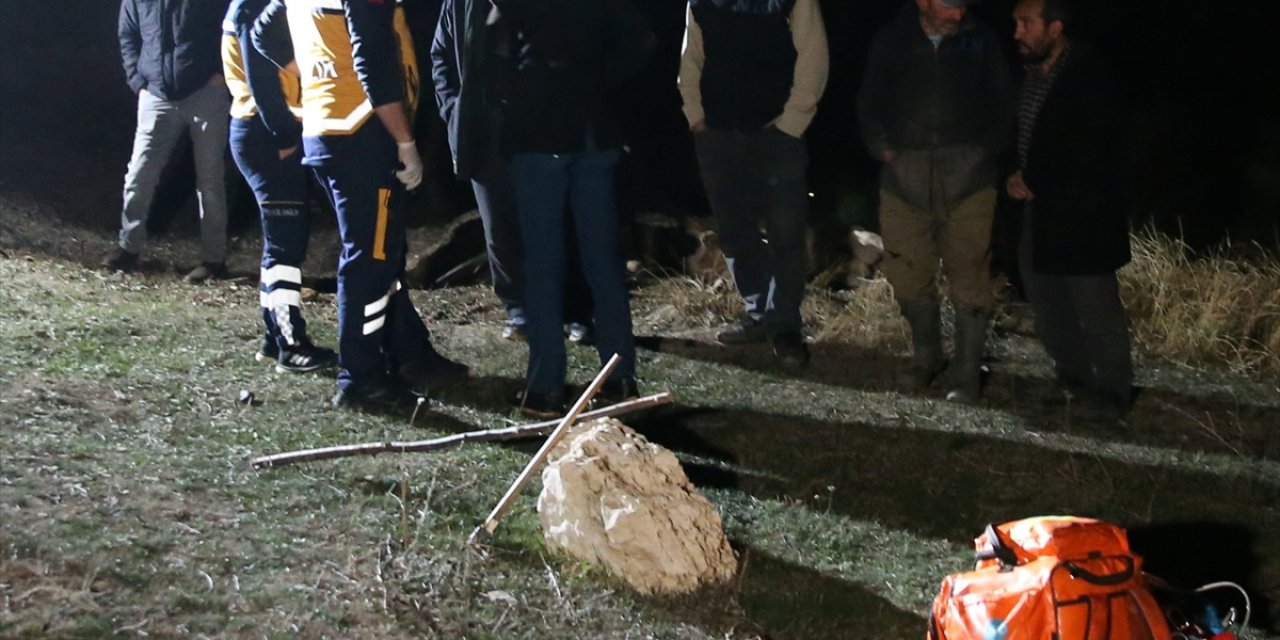 Odun kesmeye gitti, arazide cesedi bulundu