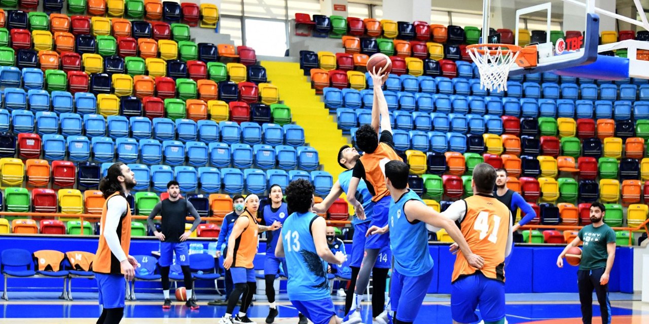 Konyaspor Basketbol’da İzmir mesaisi sürüyor