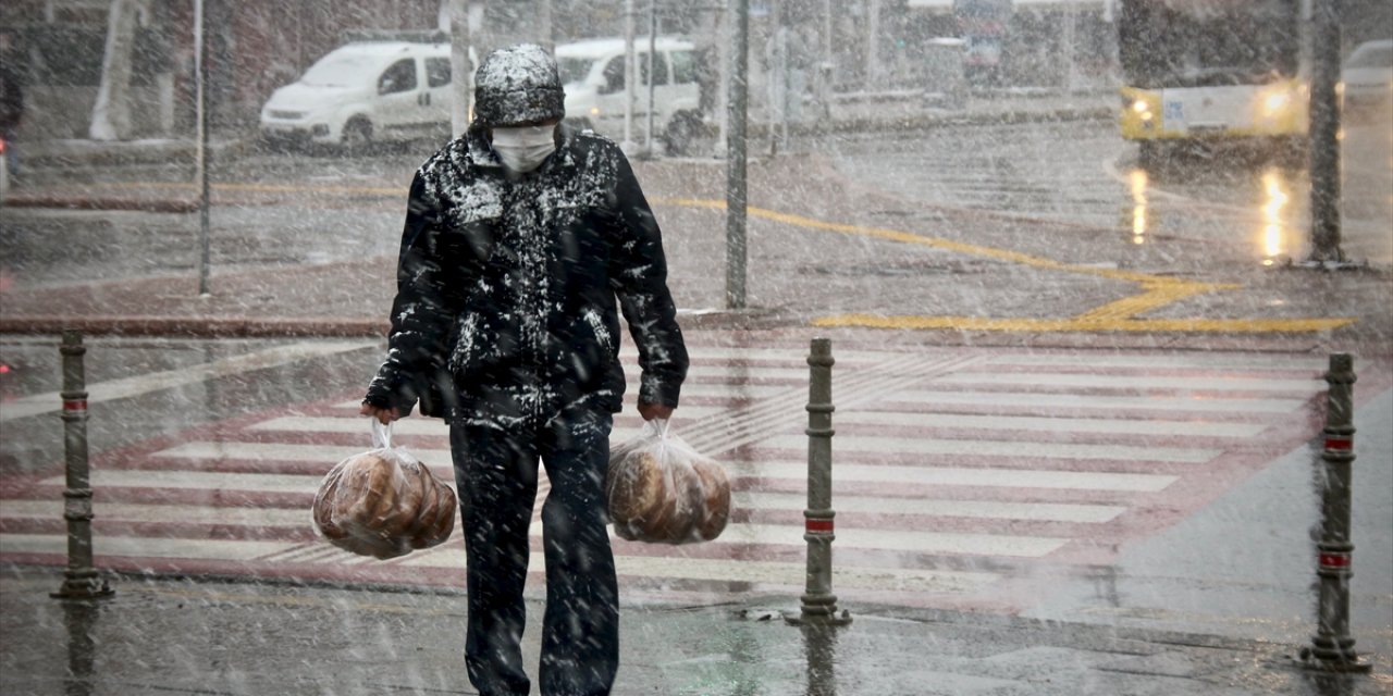 Konya'yı yeniden çok soğuk ve kar yağışlı günler bekliyor! Sıcaklık 20 derece birden düşecek