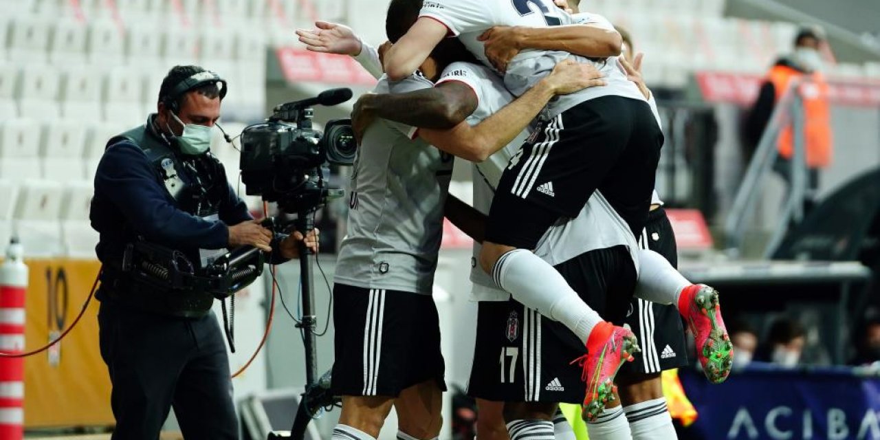 Beşiktaş, 33. hafta sonunda liderliğini sürdürdü