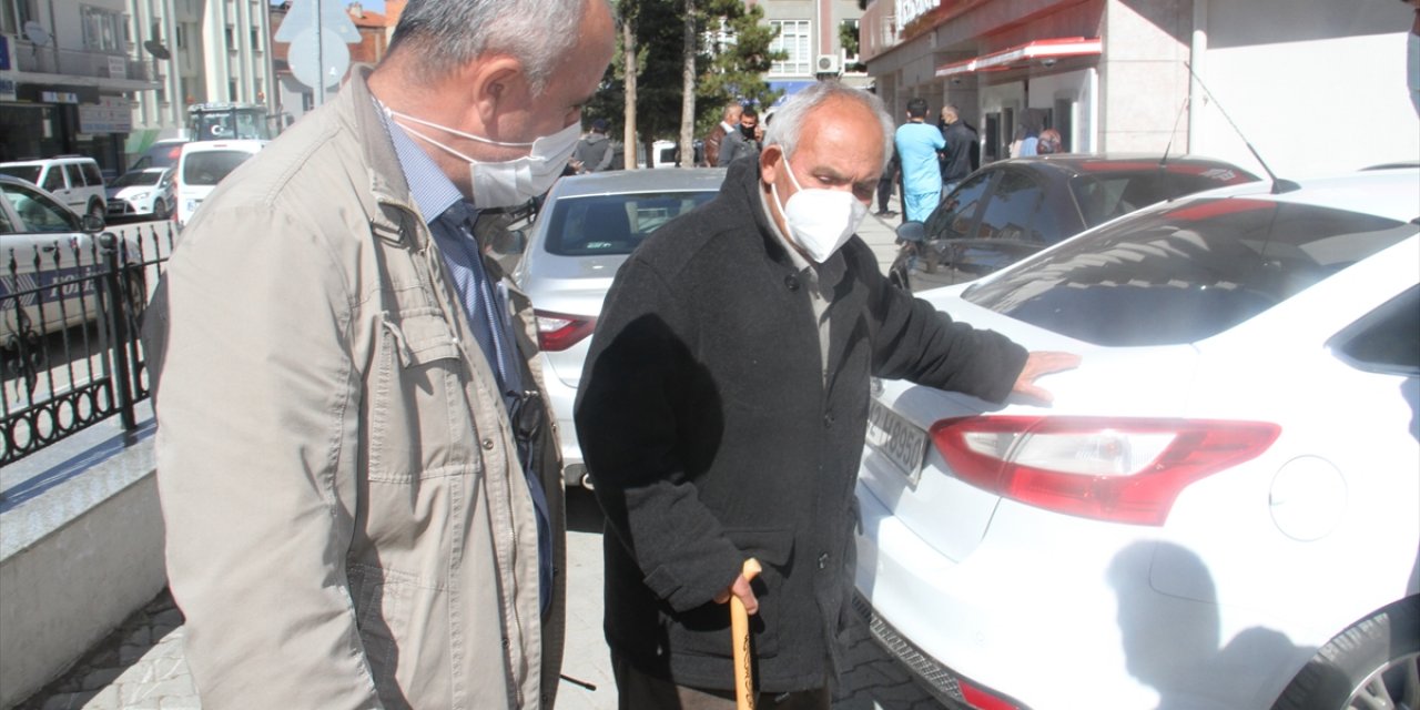 Banka görevlisi olmasa Konyalı gurbetçinin 10 bin avrosu şimdi dolandırıcıların elindeydi