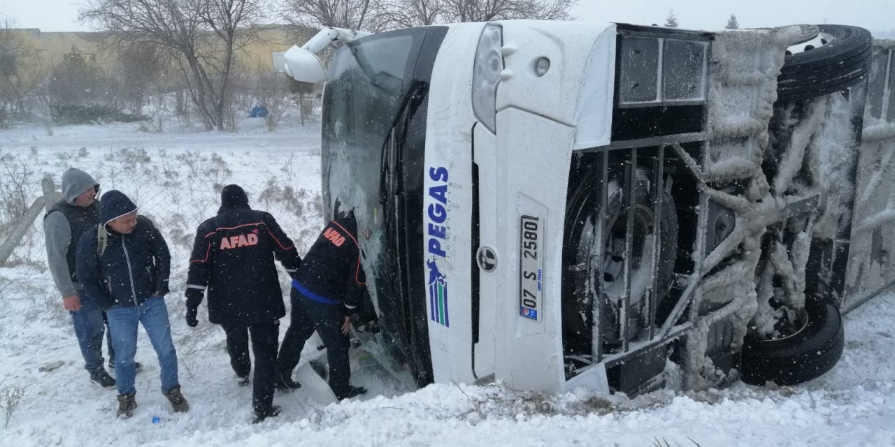 Son Dakika: Konya- Aksaray kara yolunda bir otobüs kazası daha! Ölü ve yaralılar var