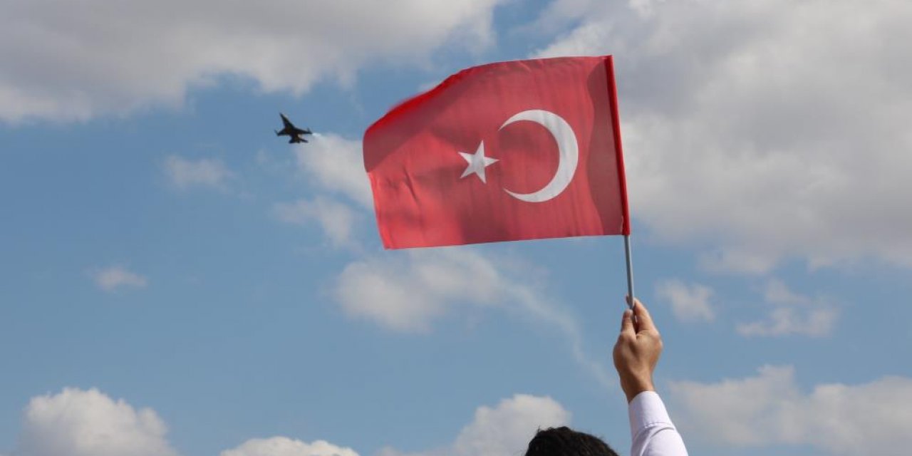 SOLOTÜRK gösterisinde Konya’da şehit olan Türk Yıldızı Burak Gençcelep unutulmadı