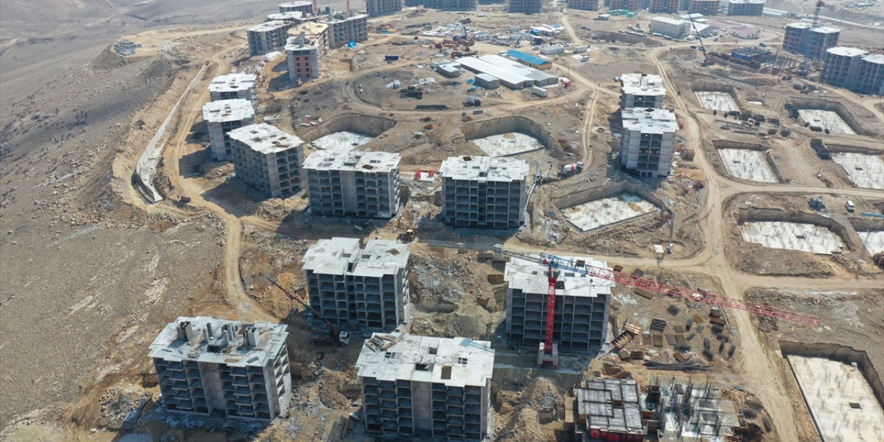Konya'da TOKİ Projesi'yle 3 bin 800 konut inşa ediliyor