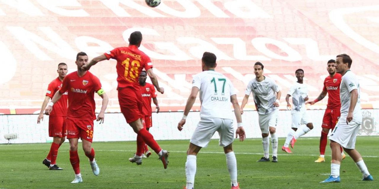 Konyaspor üstün bir futbol sergilediği maçta golü bulamadı