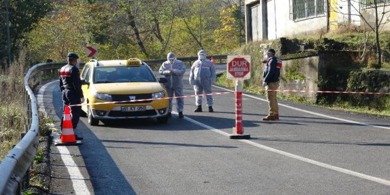 Bu kafayla işimiz çok zor! Koronalı anne ve kız taziyeye katıldı, gerçeği taksici ortaya çıkardı