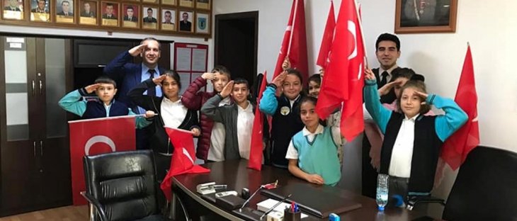 Beyşehir'de öğrenciler askerlerimize destek için mektup yazdı