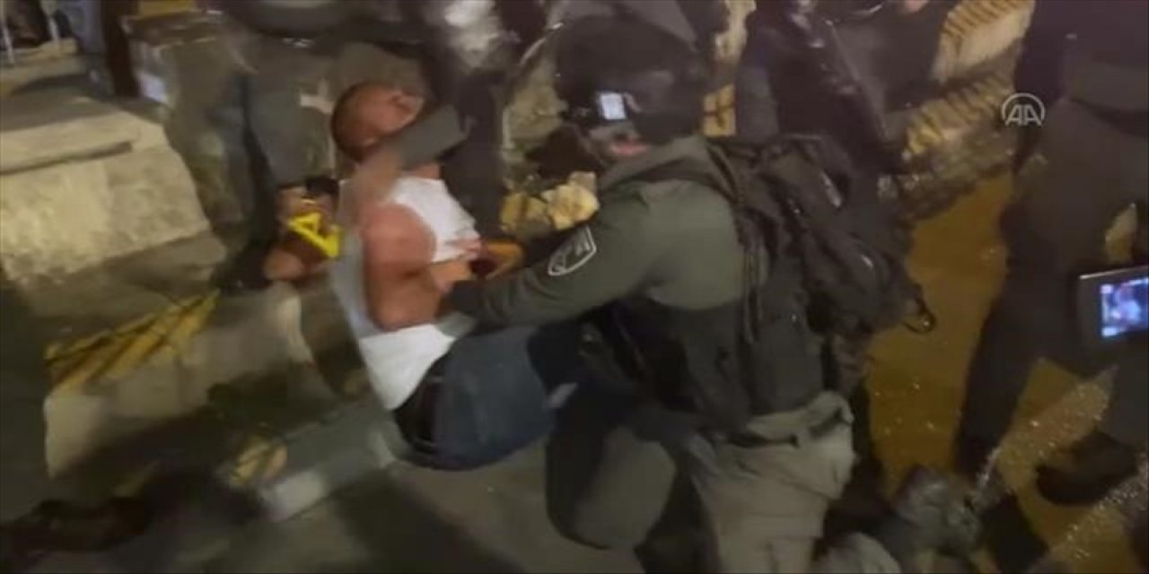 İşgalci İsrail polisi yine Doğu Kudüs’te Filistinlilere müdahale etti: 20 yaralı