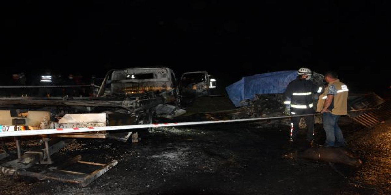 Çarpışan iki araç alevler içinde kaldı, çıkamayan 2 kişi yanarak can verdi