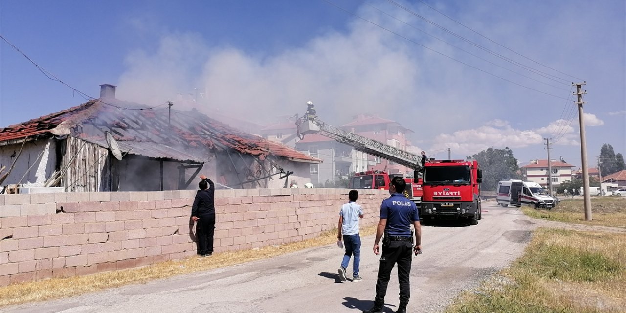 Konya'da müstakil evde korkutan yangın