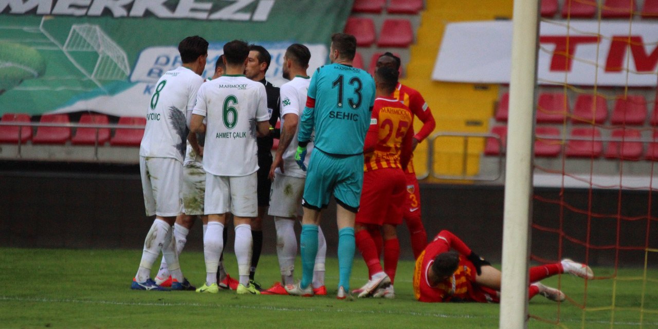 Konyaspor'un maçlarında hakemler 14 kez penaltı noktasını gösterdi