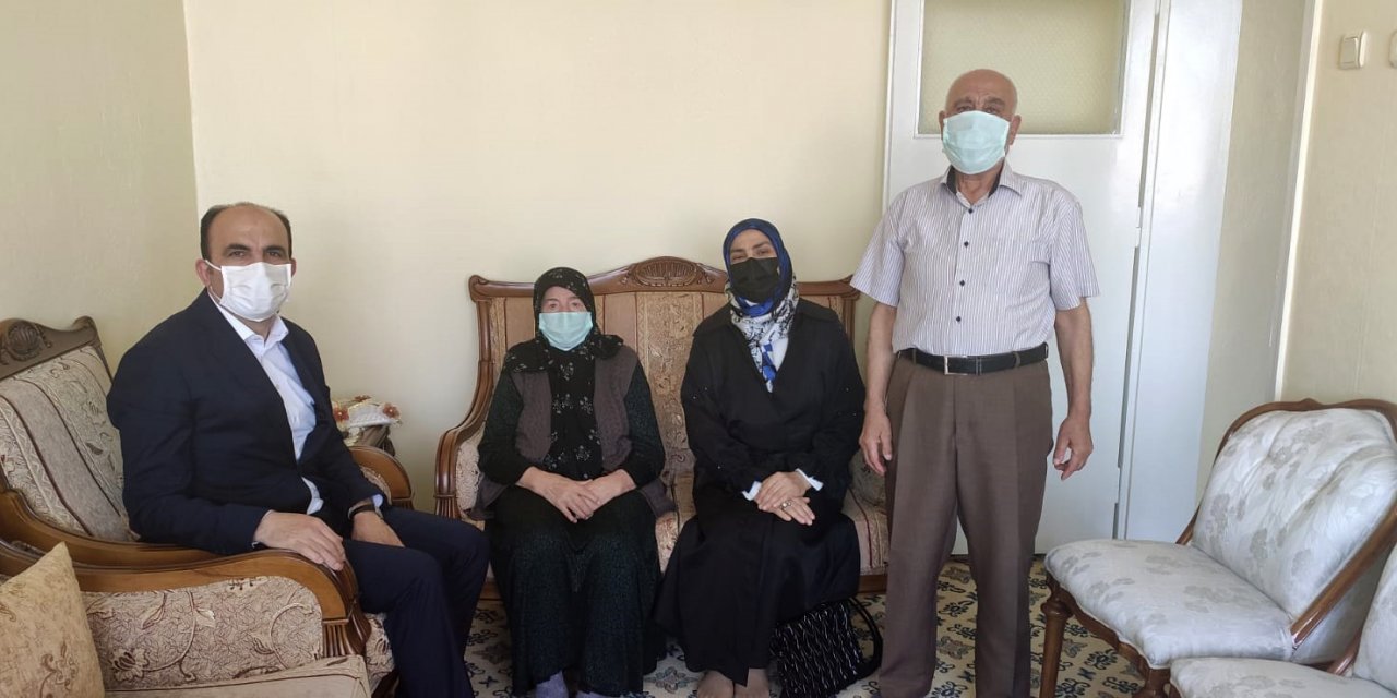 Başkan Altay şehit ve gazi ailelerini ziyaret etti