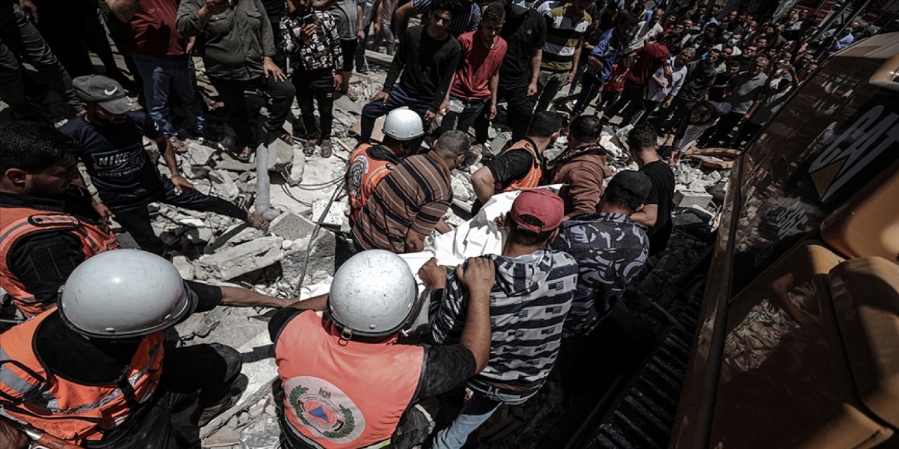 Katil İsrail'in Gazze saldırılarında bir haftalık acı bilanço: 200 şehit, 1307 yaralı