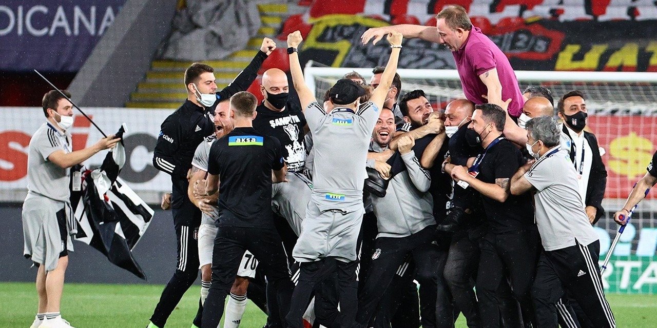 Beşiktaş, Süper Lig şampiyonluk kupasına yarın kavuşacak