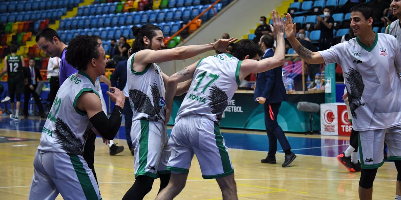 Büyükşehir Hastanesi Konyaspor Basketbol galibiyetle başladı