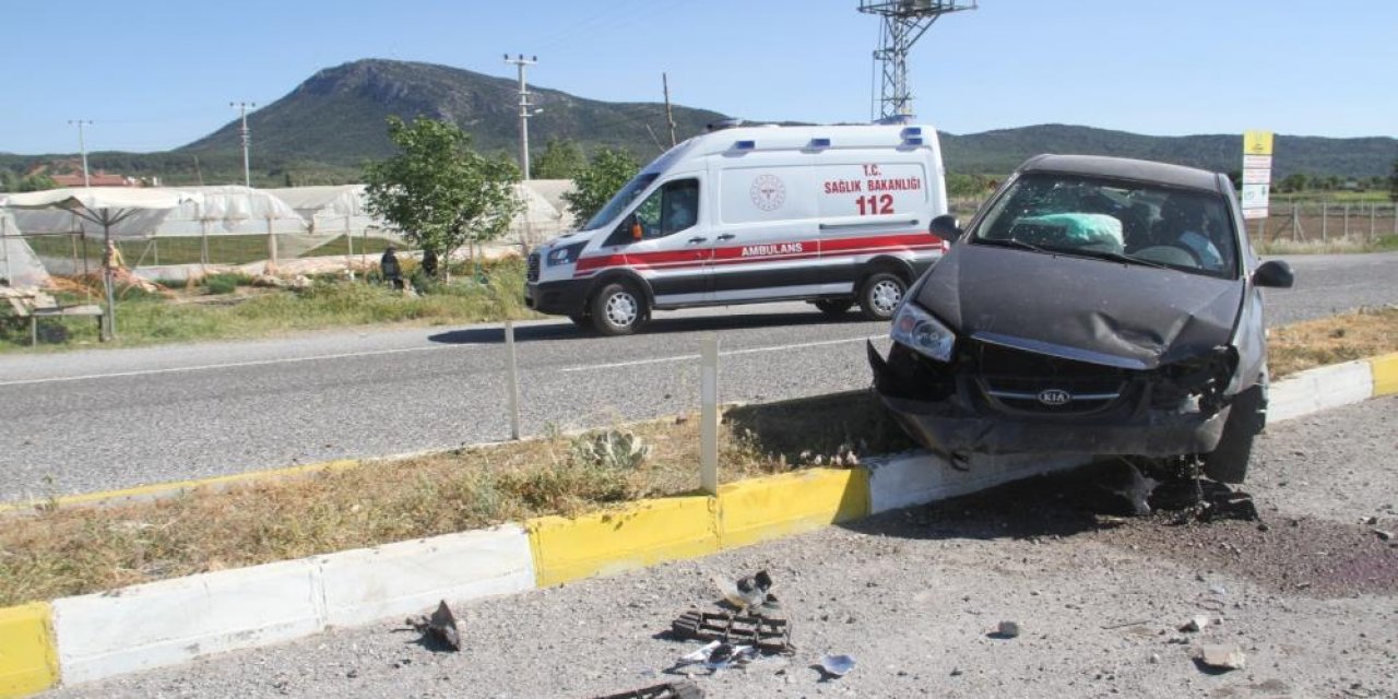 Konya'da iki ayrı trafik kazasında 3 kişi yaralandı