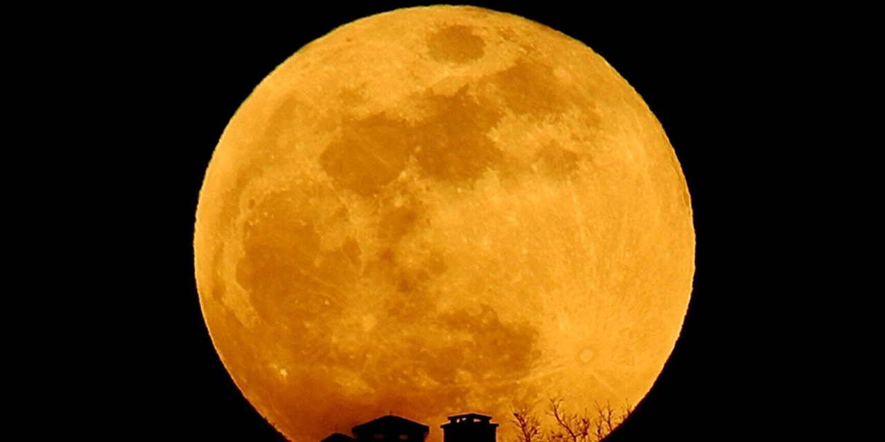 Dünya 'Süper Çiçek Kanlı Ay' tutulmasına tanıklık edecek! Nerelerden izlenebilecek?