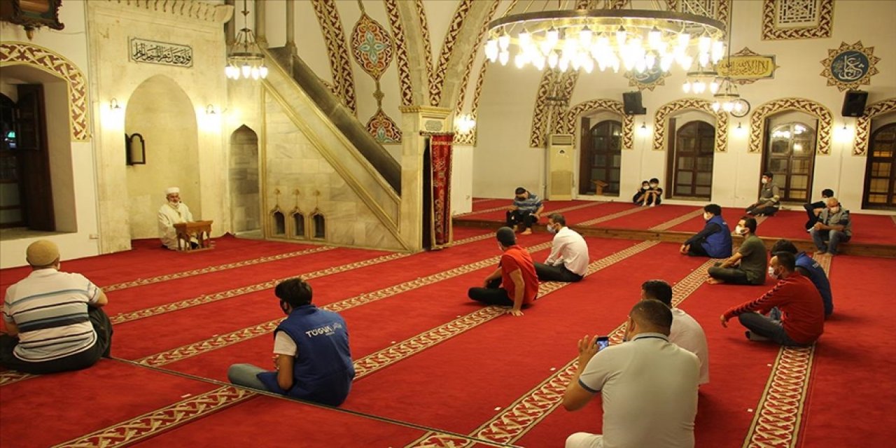 Büyük fethin yıl dönümü dolayısıyla Anadolu'nun ilk camisinde dualar edildi