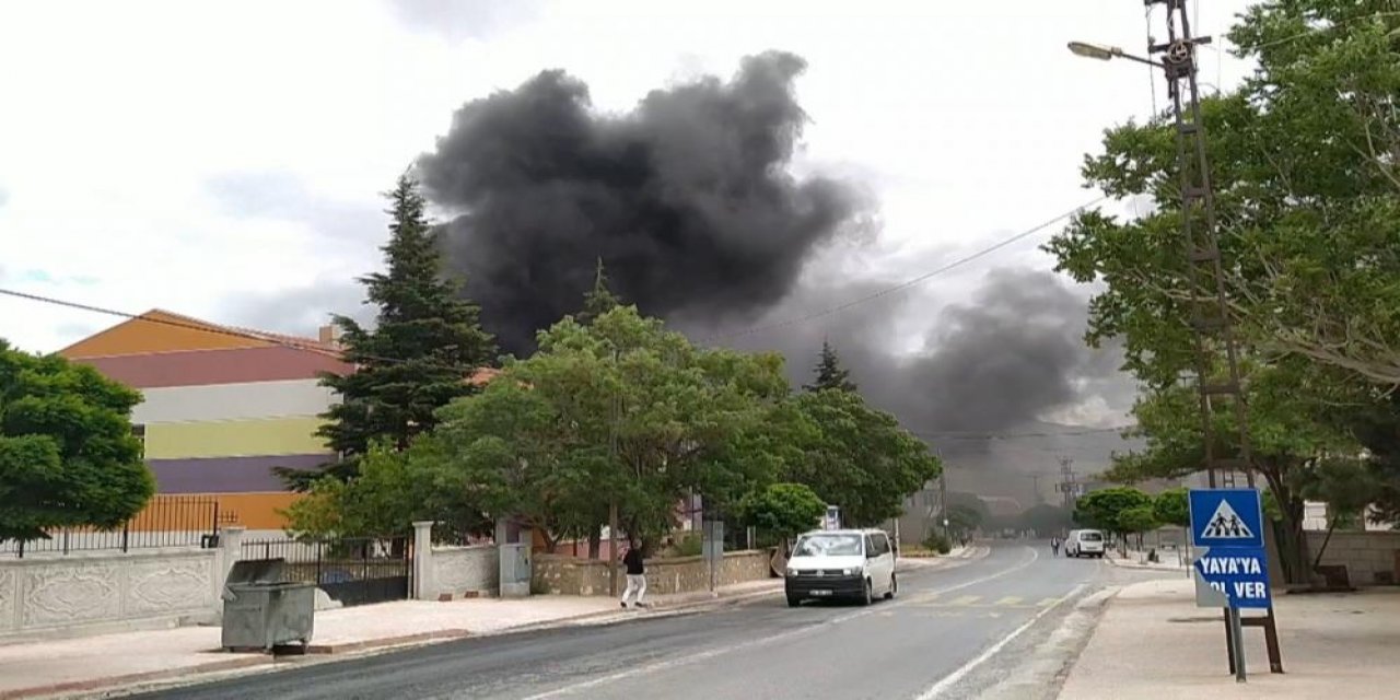 Konya'da bir okuldan yükselen yoğun duman paniğe neden oldu! Kundaklama iddiası