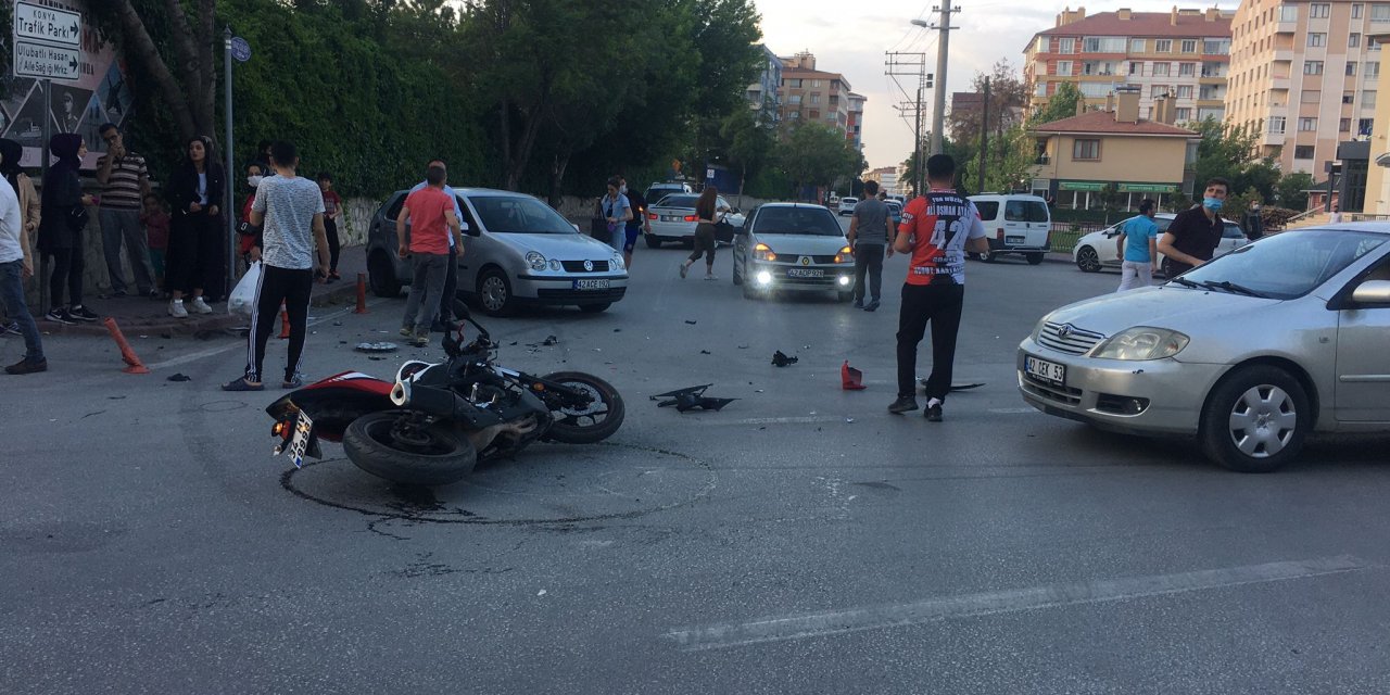 Konya’da otomobil motosikletle çarpıştı: 2 yaralı