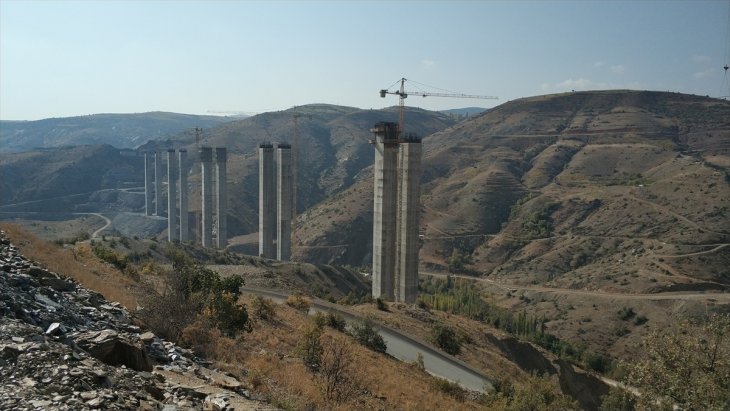 Türkiye’nin en yüksek ayak uzunluğuna sahip viyadüğü Konya'da yapılıyor