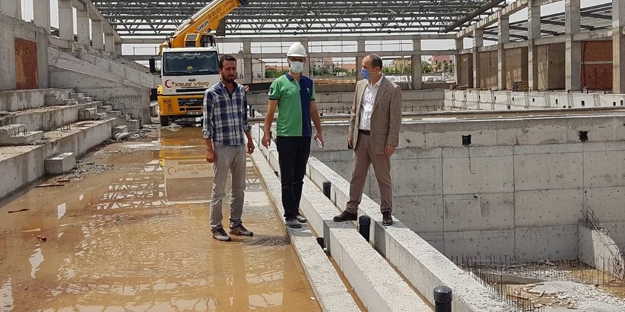 Abdurrahman Şahin, Konya'da yapımı devam eden tesislerde incelemelerde bulundu