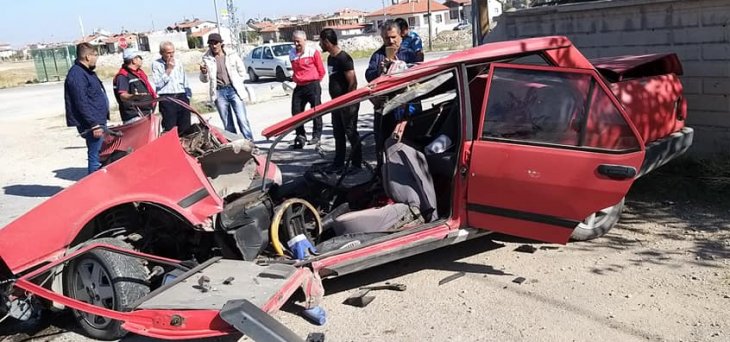 Konya’da feci kaza! Otomobil bu hale geldi, sürücü hastane yolunda öldü