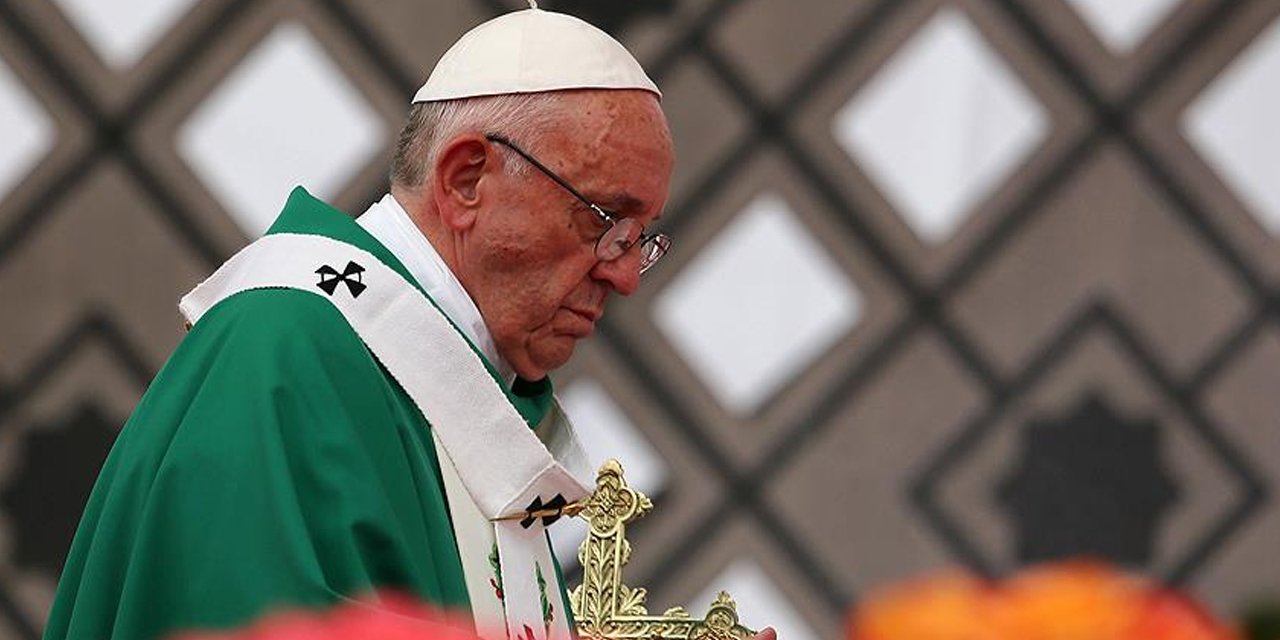 Papa'dan çok konuşulacak mektup: "Kiliseler, cinsel istismar olayları yüzünden krizde"