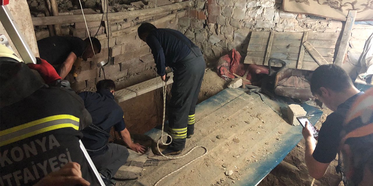 Konya'da bir kişi evinin bodrumunda kuyu kazarken göçükte kaldı