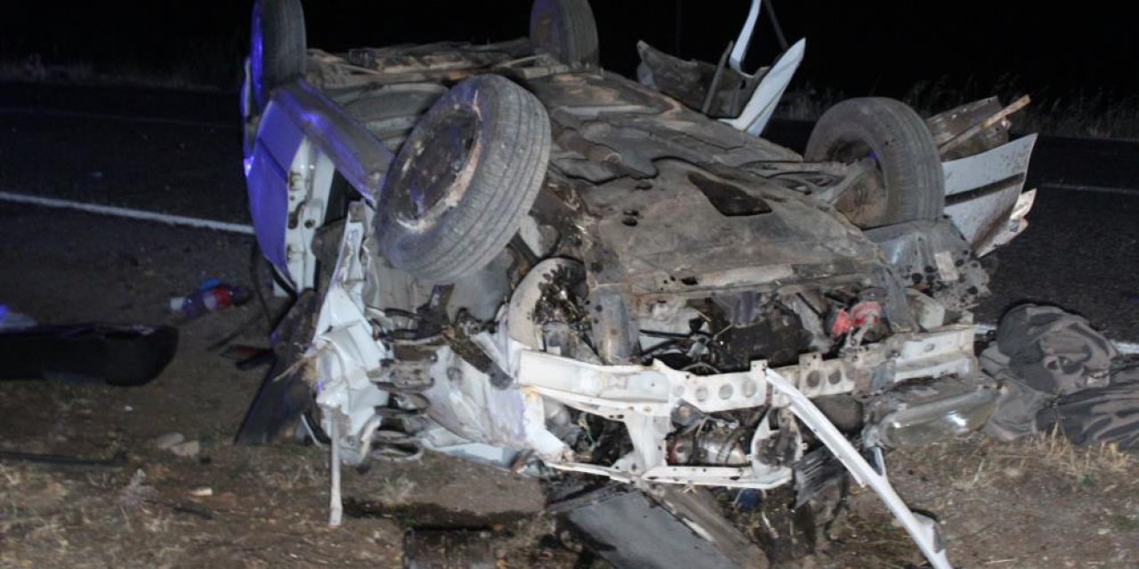 Taziye dönüşü feci kaza: 3 ölü, 2 yaralı