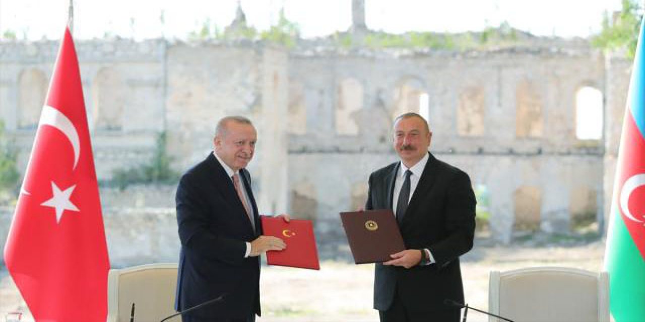 Erdoğan ve Aliyev, iki ülke arasında Şuşa Beyannamesi'ni imzaladı