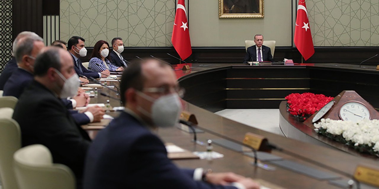 Kısıtlamalar gevşetilecek mi? Türkiye'nin gözü kulağı Kabine Toplantısında