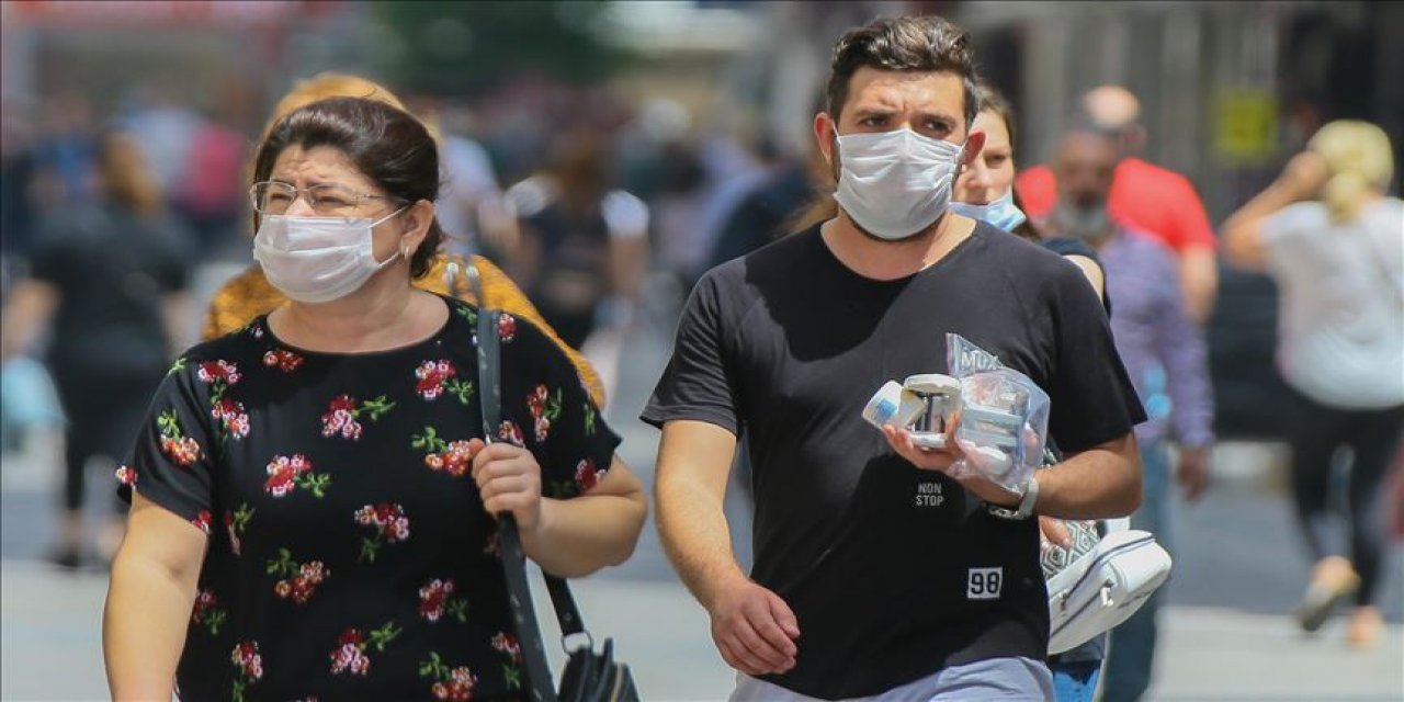 Bilim Kurulu Üyesi İlhan'dan çift doz aşı ve maske açıklaması