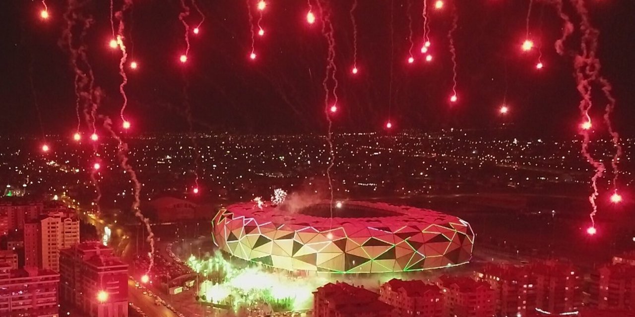 Konyaspor taraftarından muhteşem gösteri