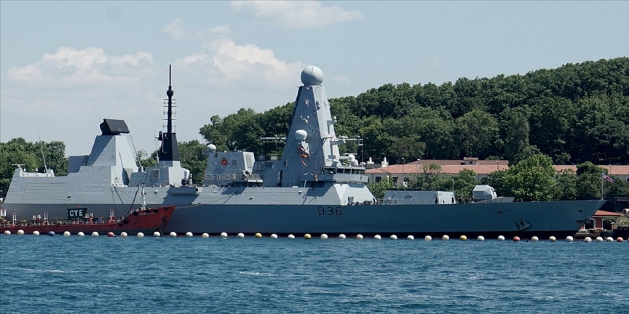 Rusya, Karadeniz'de İngiliz savaş gemisine Rus uçağının uyarı ateşi açtığını bildirdi