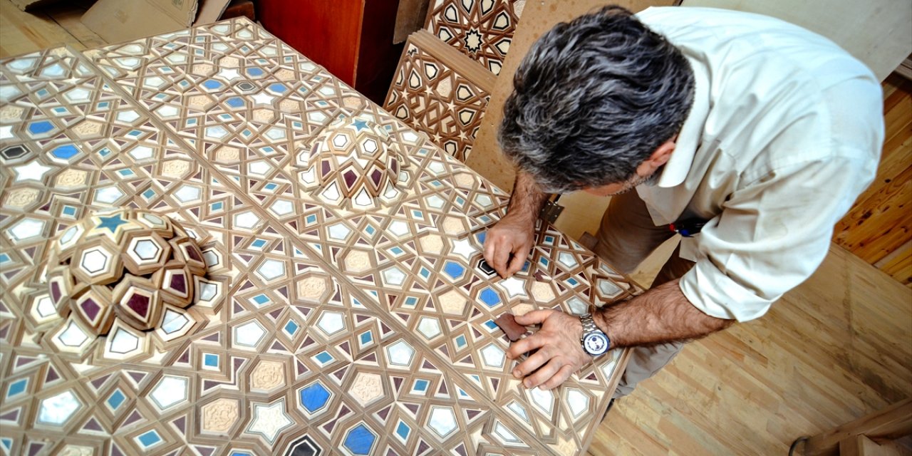 Konyalı kündekari ustası, ecdat sanatıyla 3 kıtada camileri süslüyor