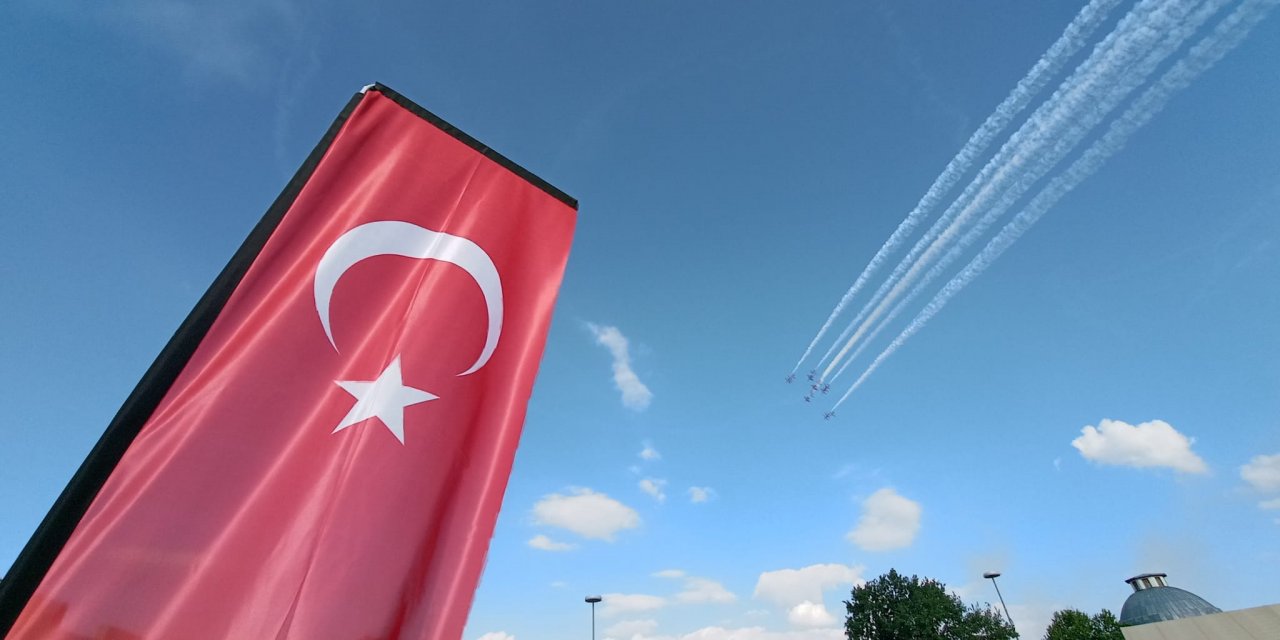 Türk Yıldızları, Konya’da Selçuklu Sultanlarını selamladı