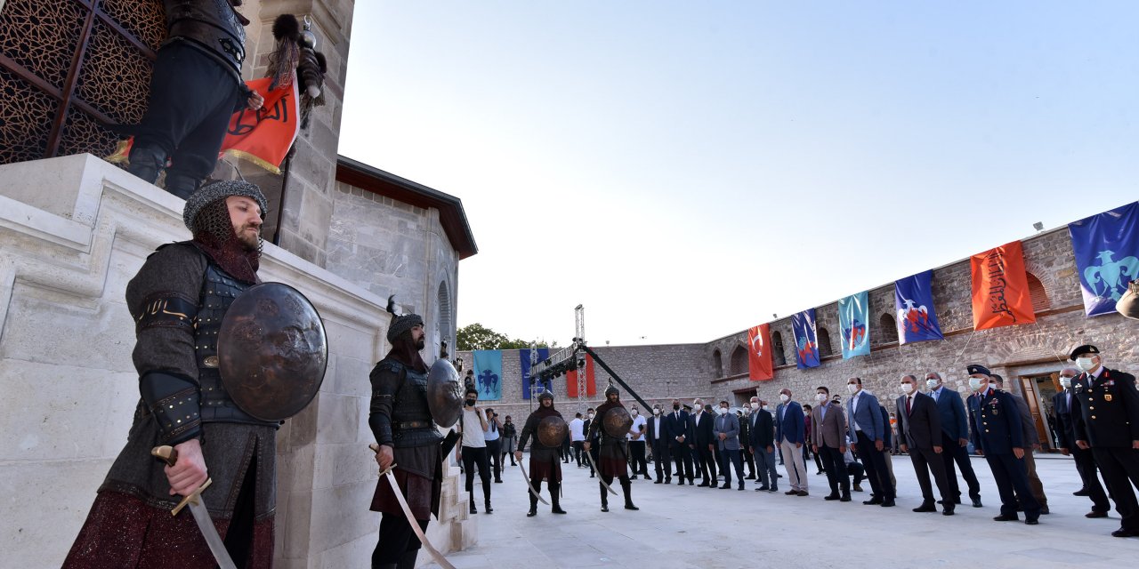 Konya’nın Başşehir oluşunun 924. yılı coşkuyla kutlandı