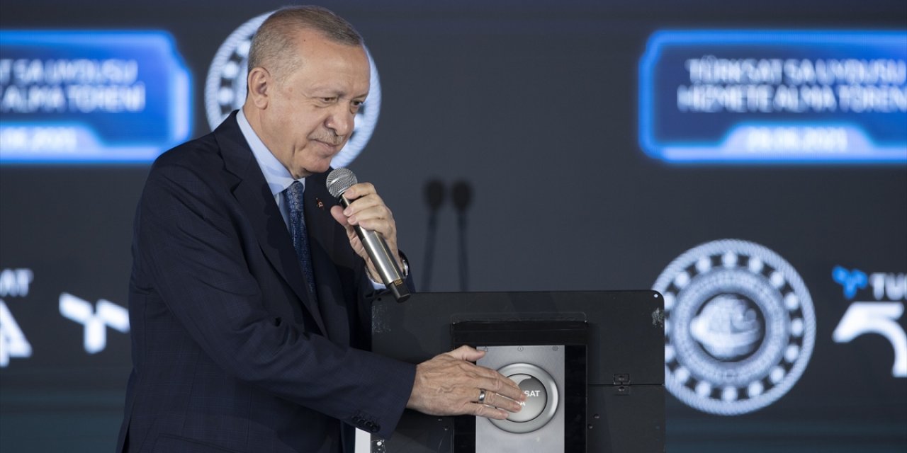 Tarihi gün! Cumhurbaşkanı Erdoğan Türksat 5A Uydusu'nu hizmete aldı