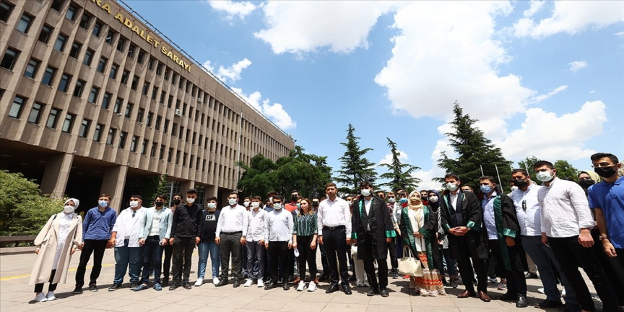Üniversite sınavına giren gençler, CHP Lideri Kılıçdaroğlu'na 1 liralık manevi tazminat davası açtı