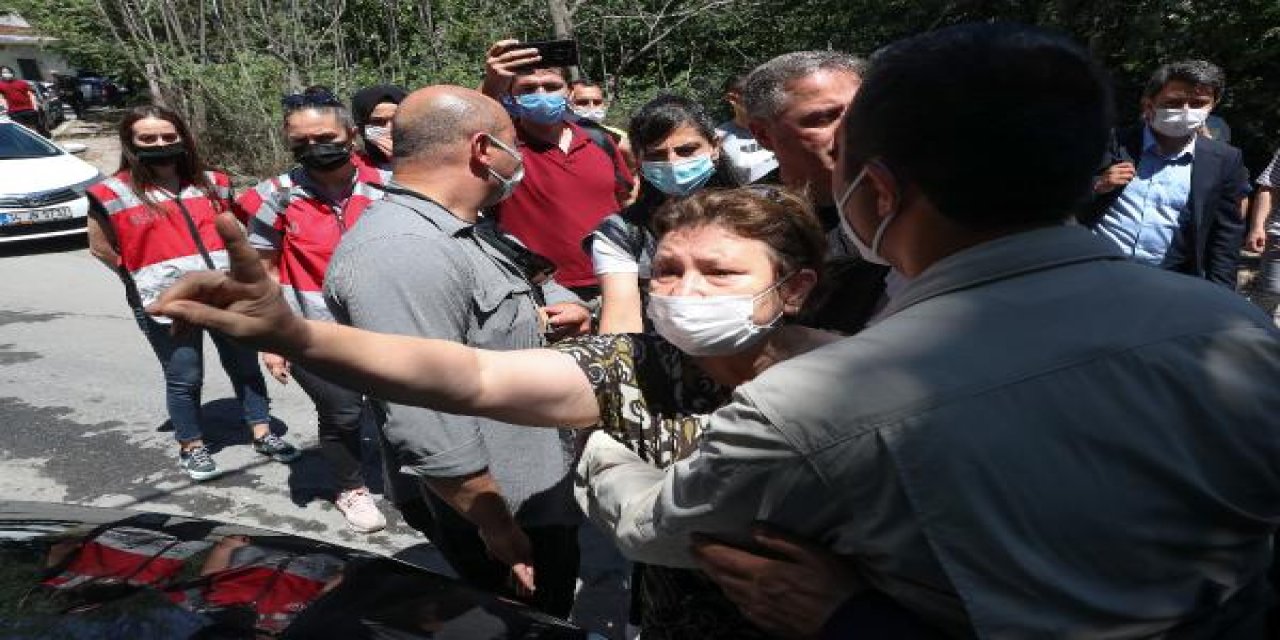 İmamoğlu bariyerlerle kapatılan alanda temel attı! Tören sonrası ona ulaşmaya çalışan kadın başarılı olamadı