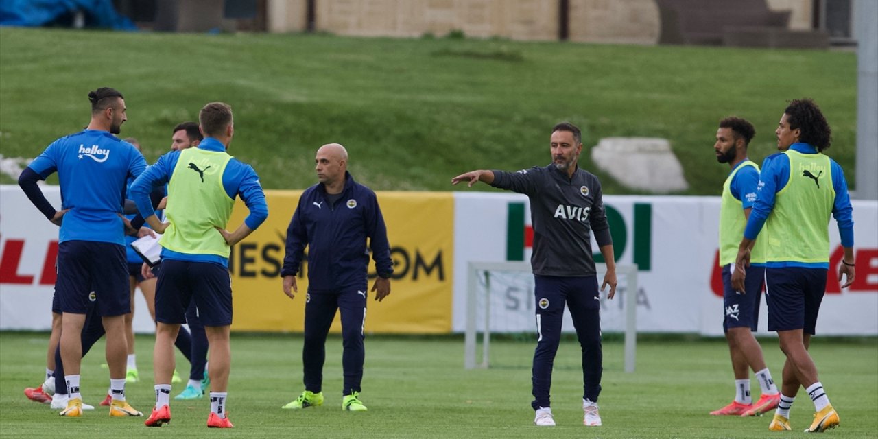 Fenerbahçe'de yeni sezon hazırlıkları Topuk Yaylası'nda başladı