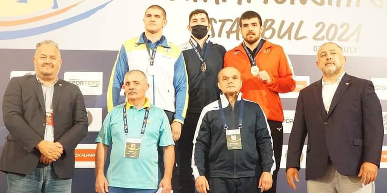 Konyalı işitme engelli güreşçilerden madalya yağmuru