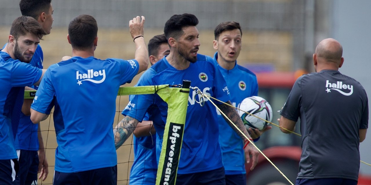 Fenerbahçe yeni sezon hazırlıklarını sürdürdü